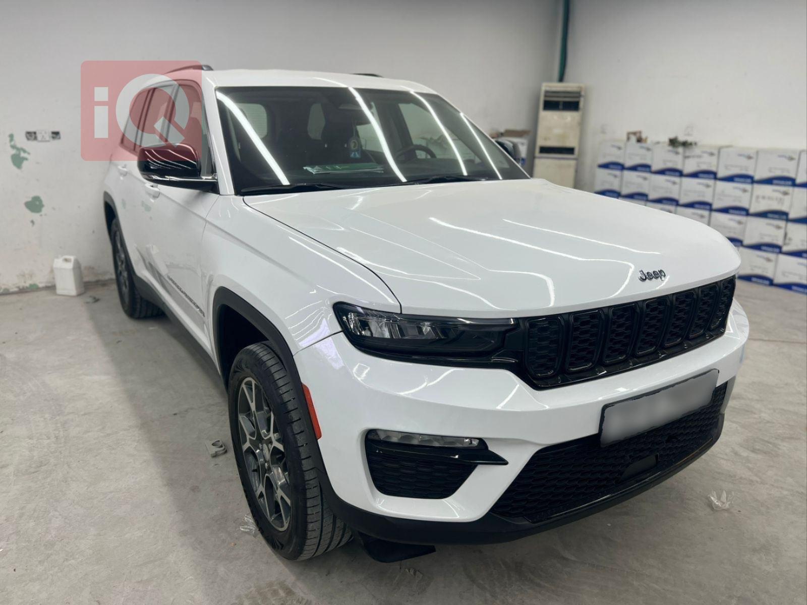 جیپ گراند شیرۆکی